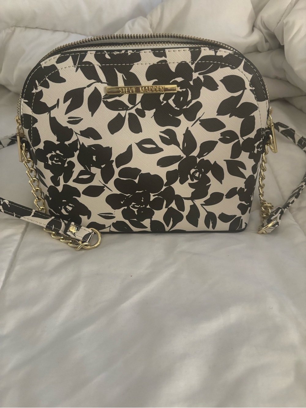 Steve Madden White Crossbody Bag with Black Floral Print and Gold Chain